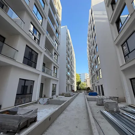 Liburna Golem (Tirana)